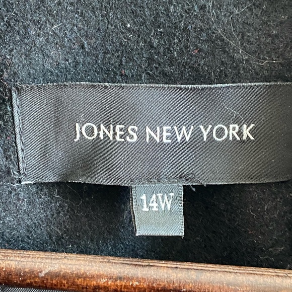 Gently Worn Jones New York Black Pea Coat - Picture 2 of 7